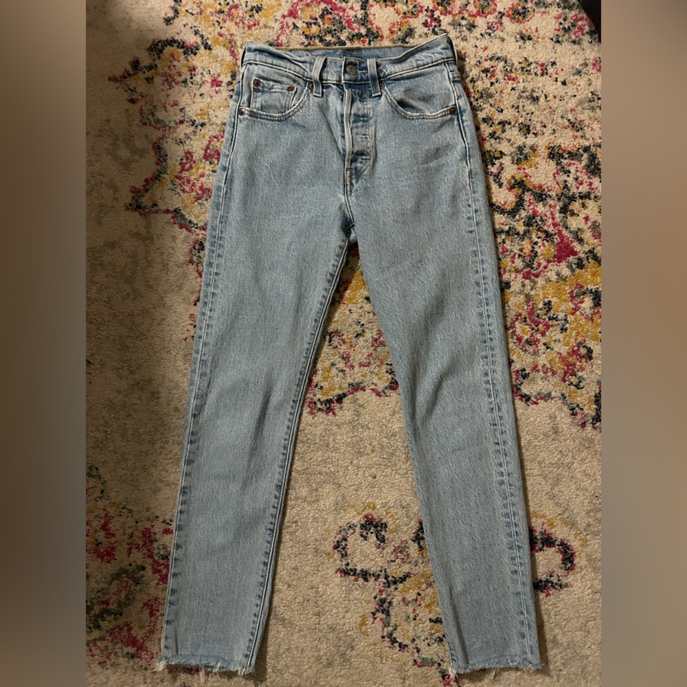 Levi’s 501 light wash